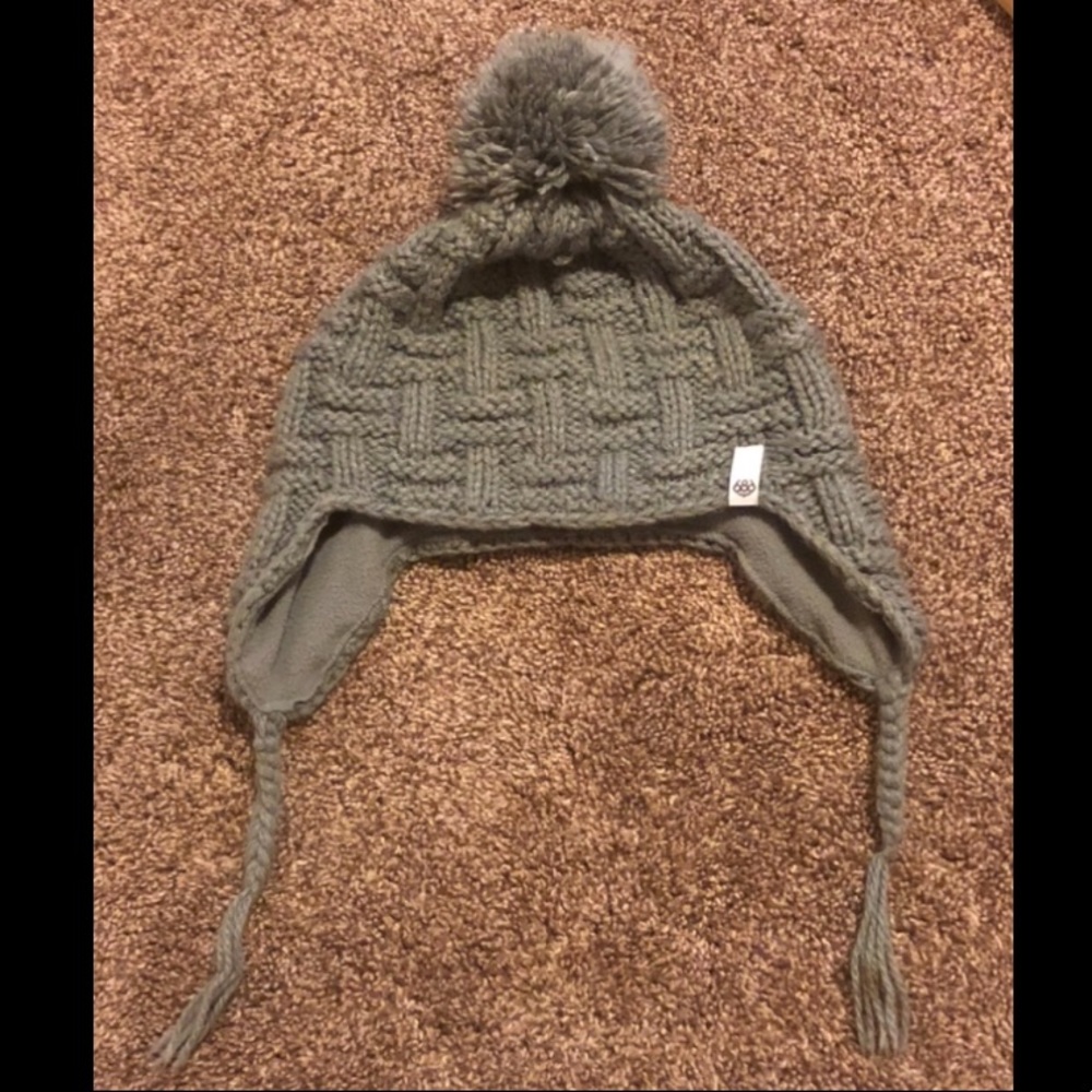 686 Women’s Ear Flap Beanie Hat PomPom Top Fleece Lined Grey